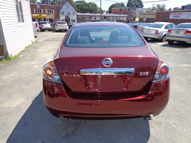 2011 Nissan Altima Pickupslt Quad Cab SWB 4WD 4x4 Truck
