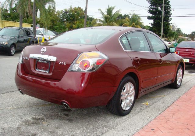 2011 Nissan Altima Pickupslt Quad Cab SWB 4WD 4x4 Truck
