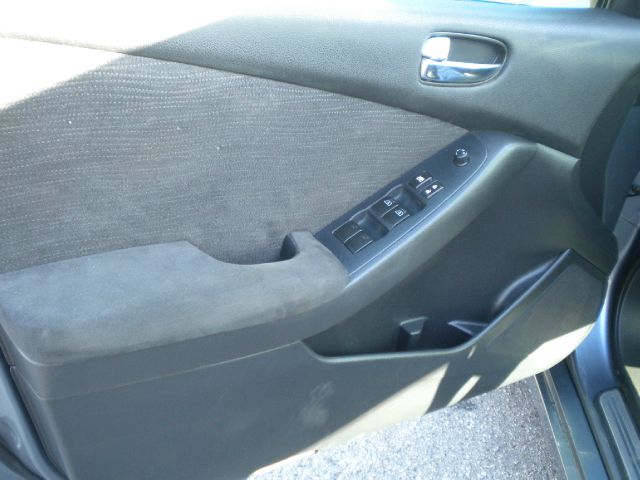 2011 Nissan Altima Pickupslt Quad Cab SWB 4WD 4x4 Truck