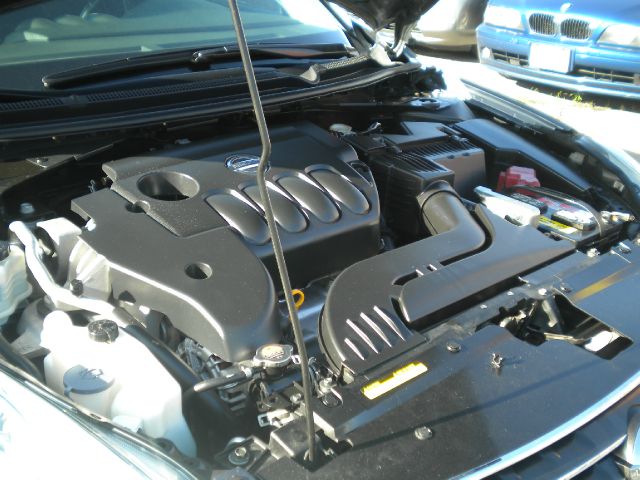 2011 Nissan Altima Pickupslt Quad Cab SWB 4WD 4x4 Truck