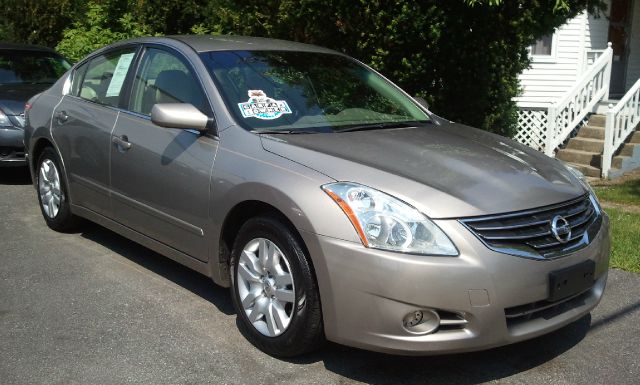 2011 Nissan Altima Pickupslt Quad Cab SWB 4WD 4x4 Truck
