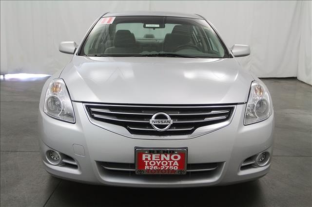 2011 Nissan Altima Pickupslt Quad Cab SWB 4WD 4x4 Truck