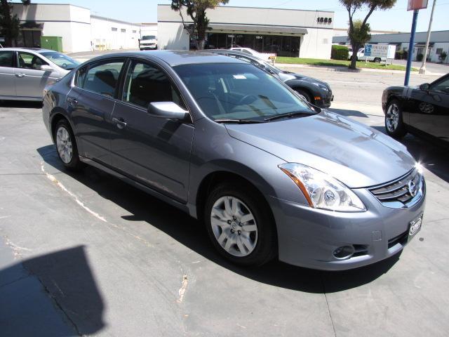2011 Nissan Altima 4x4 Truck
