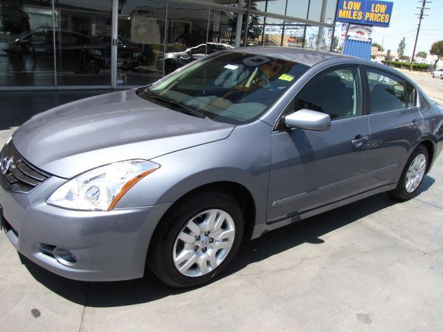 2011 Nissan Altima 4x4 Truck