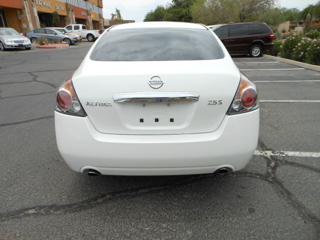 2011 Nissan Altima Pickupslt Quad Cab SWB 4WD 4x4 Truck