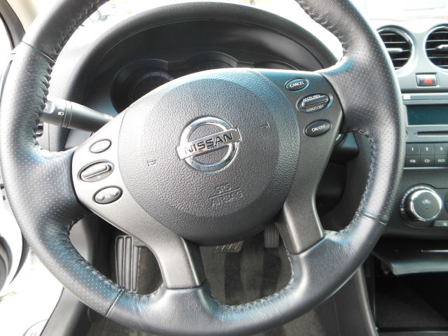 2011 Nissan Altima Pickupslt Quad Cab SWB 4WD 4x4 Truck
