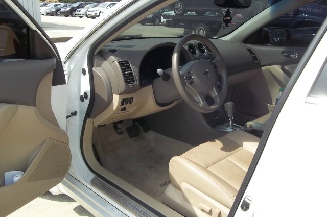 2011 Nissan Altima SLT Quad Cab 2WD
