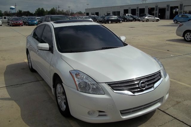 2011 Nissan Altima SLT Quad Cab 2WD