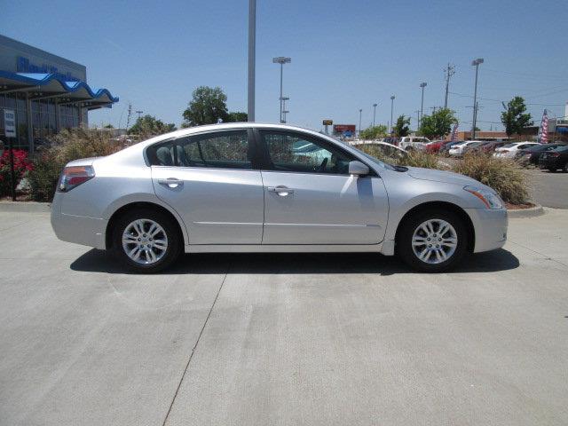 2011 Nissan Altima Unknown