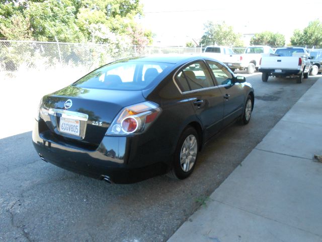 2011 Nissan Altima Pickupslt Quad Cab SWB 4WD 4x4 Truck