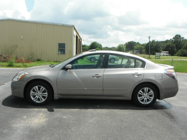 2011 Nissan Altima Pickupslt Quad Cab SWB 4WD 4x4 Truck
