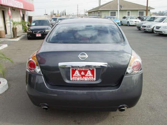 2011 Nissan Altima GS-R