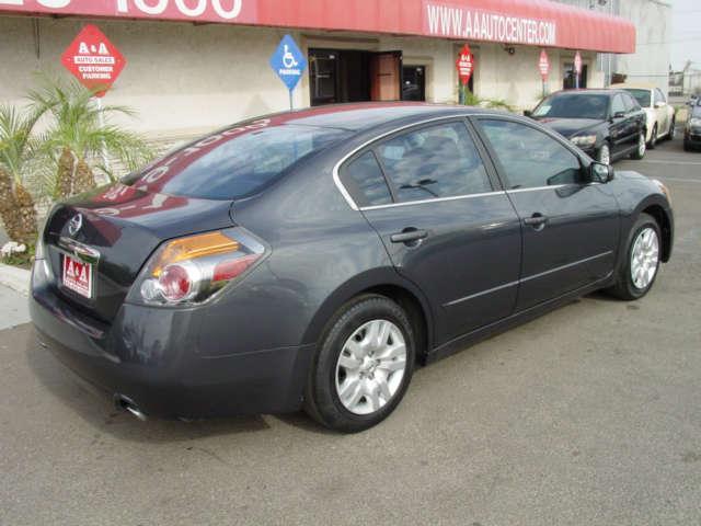 2011 Nissan Altima GS-R