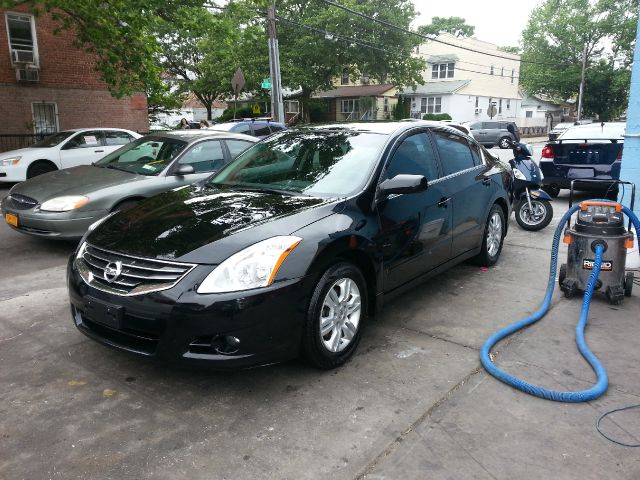 2011 Nissan Altima 2dr Cpe Performance Manual