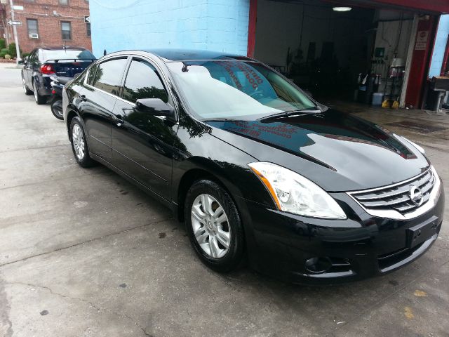 2011 Nissan Altima 2dr Cpe Performance Manual