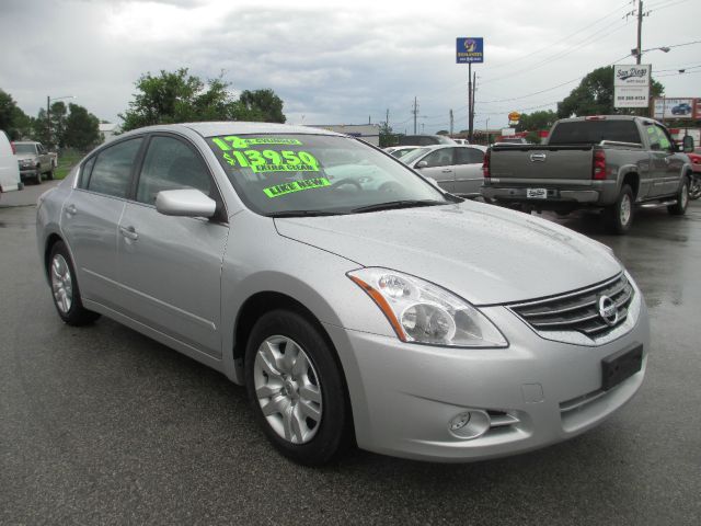 2012 Nissan Altima Pickupslt Quad Cab SWB 4WD 4x4 Truck