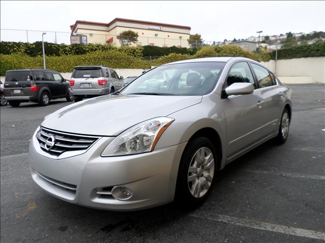 2012 Nissan Altima Pickupslt Quad Cab SWB 4WD 4x4 Truck