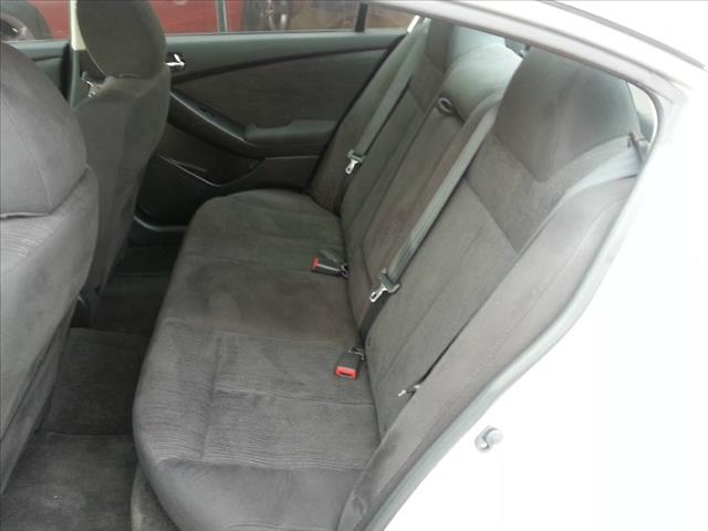 2012 Nissan Altima 4WD Crew Cab 140.5 Laramie