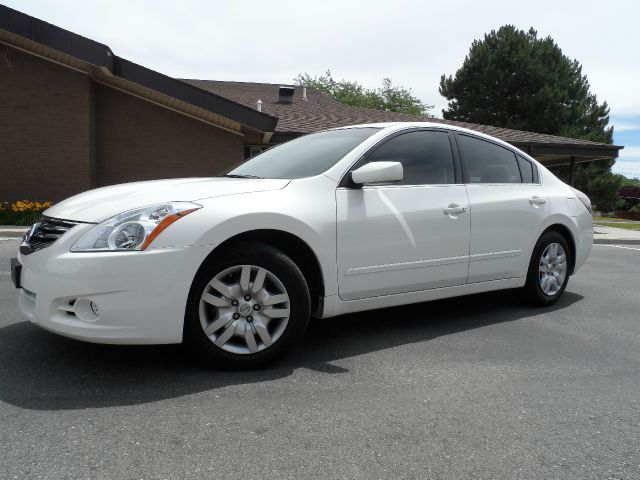 2012 Nissan Altima Pickupslt Quad Cab SWB 4WD 4x4 Truck