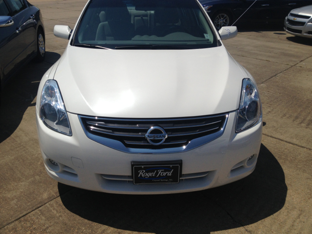 2012 Nissan Altima Pickupslt Quad Cab SWB 4WD 4x4 Truck