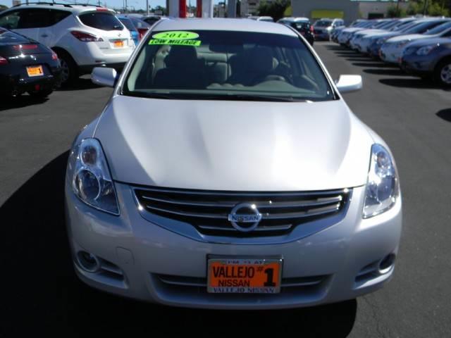 2012 Nissan Altima 4x4 Truck