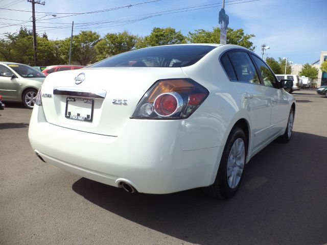 2012 Nissan Altima Pickupslt Quad Cab SWB 4WD 4x4 Truck