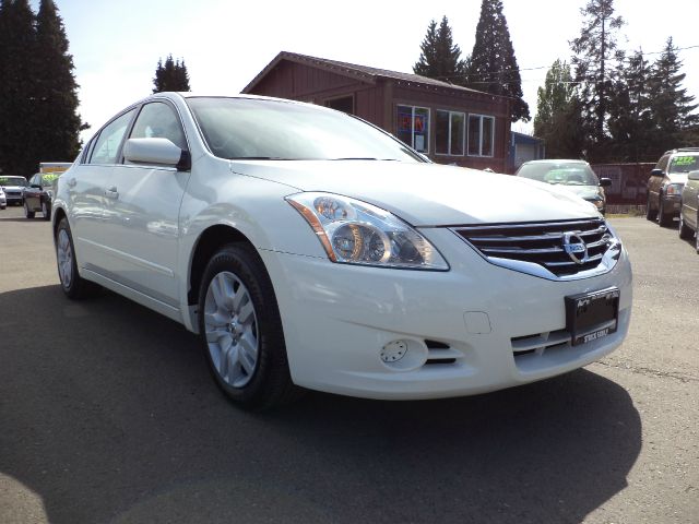 2012 Nissan Altima Pickupslt Quad Cab SWB 4WD 4x4 Truck