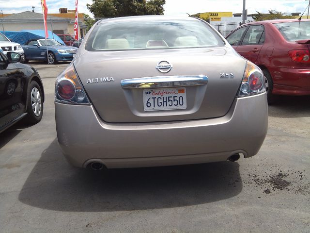 2012 Nissan Altima Pickupslt Quad Cab SWB 4WD 4x4 Truck