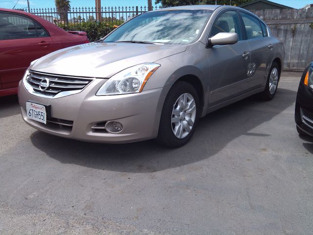 2012 Nissan Altima Pickupslt Quad Cab SWB 4WD 4x4 Truck