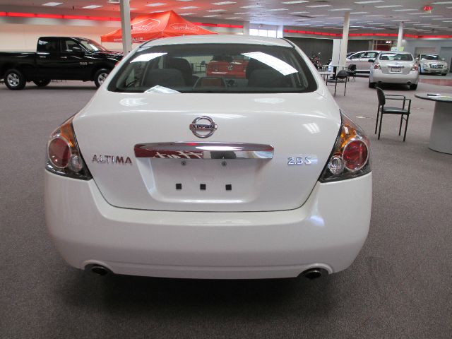 2012 Nissan Altima Pickupslt Quad Cab SWB 4WD 4x4 Truck