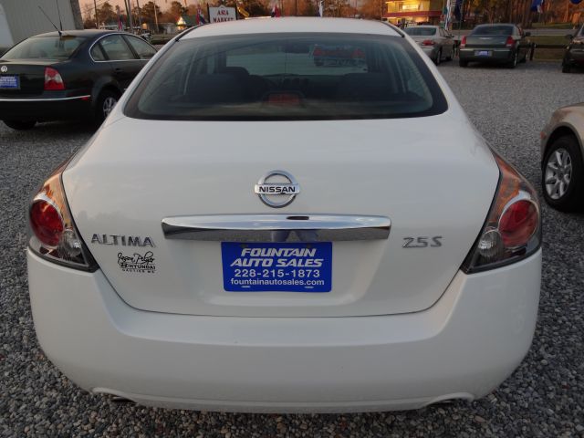 2012 Nissan Altima Pickupslt Quad Cab SWB 4WD 4x4 Truck