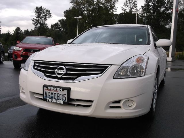 2012 Nissan Altima Pickupslt Quad Cab SWB 4WD 4x4 Truck