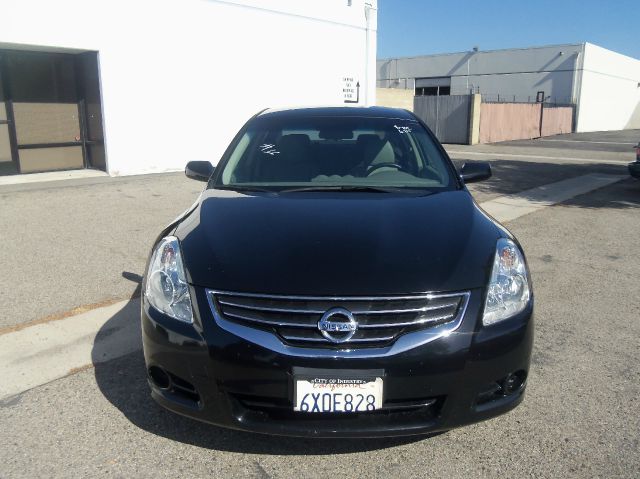 2012 Nissan Altima 2dr Cpe Performance Manual