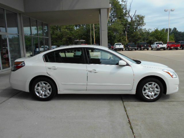 2012 Nissan Altima Pickupslt Quad Cab SWB 4WD 4x4 Truck