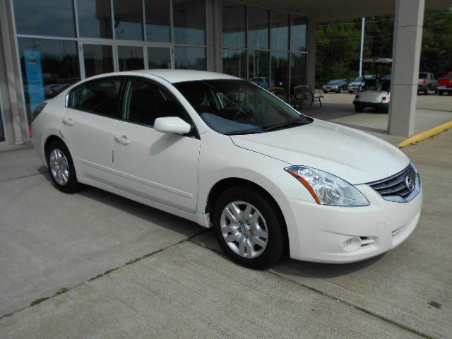 2012 Nissan Altima Pickupslt Quad Cab SWB 4WD 4x4 Truck