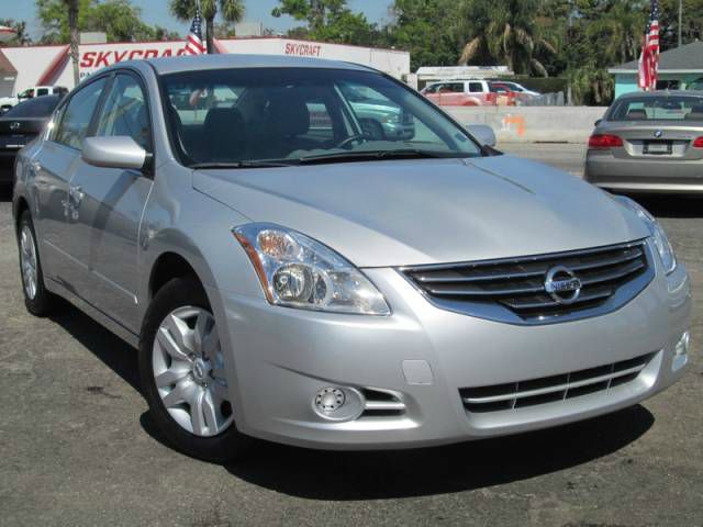 2012 Nissan Altima Pickupslt Quad Cab SWB 4WD 4x4 Truck