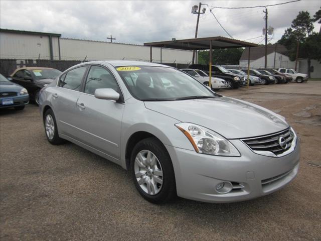 2012 Nissan Altima 4WD Crew Cab 140.5 Laramie