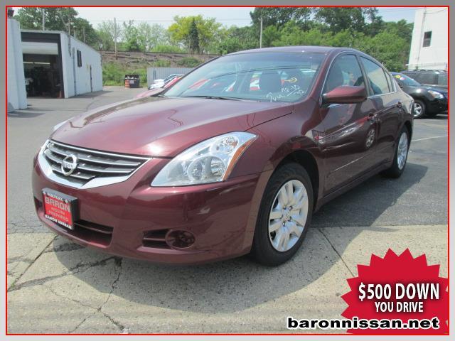 2012 Nissan Altima 4WD Crew Cab 140.5 Laramie