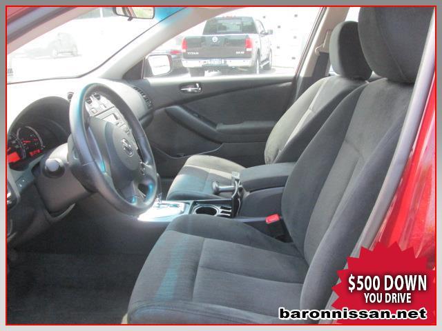 2012 Nissan Altima 4WD Crew Cab 140.5 Laramie