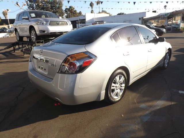 2012 Nissan Altima GS-R