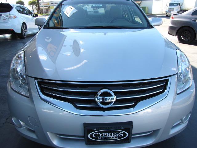 2012 Nissan Altima 4x4 Truck