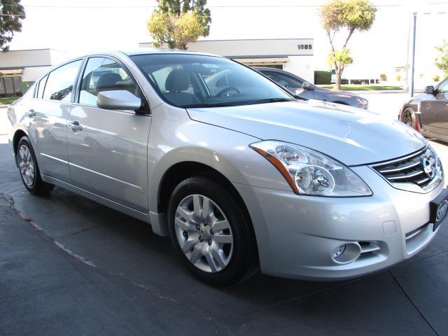 2012 Nissan Altima 4x4 Truck