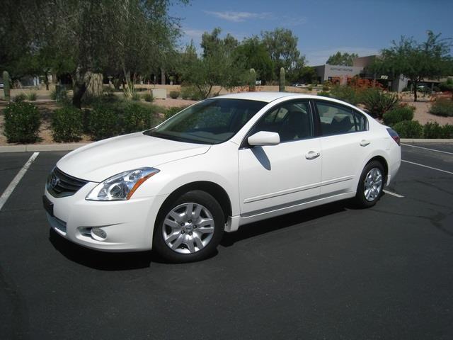 2012 Nissan Altima GS-R