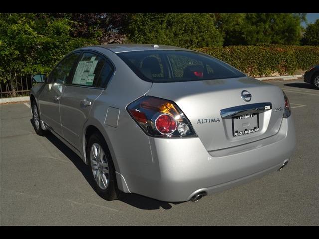 2012 Nissan Altima Unknown