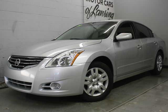2012 Nissan Altima LS NICE