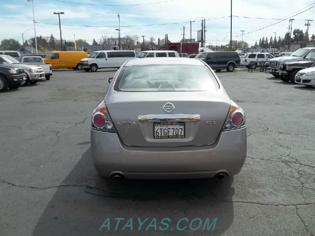 2012 Nissan Altima Pickupslt Quad Cab SWB 4WD 4x4 Truck