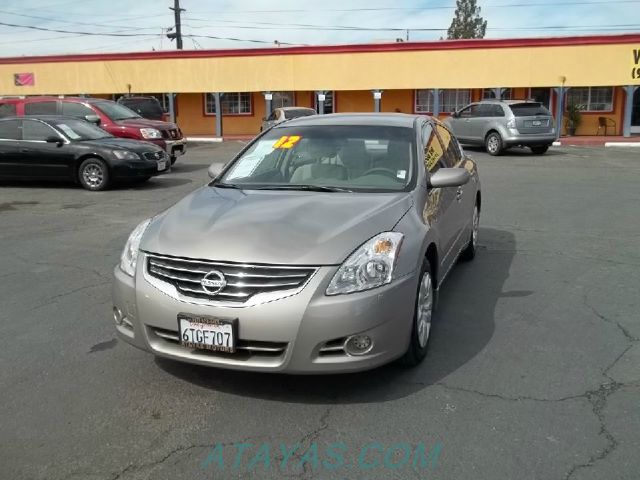 2012 Nissan Altima Pickupslt Quad Cab SWB 4WD 4x4 Truck