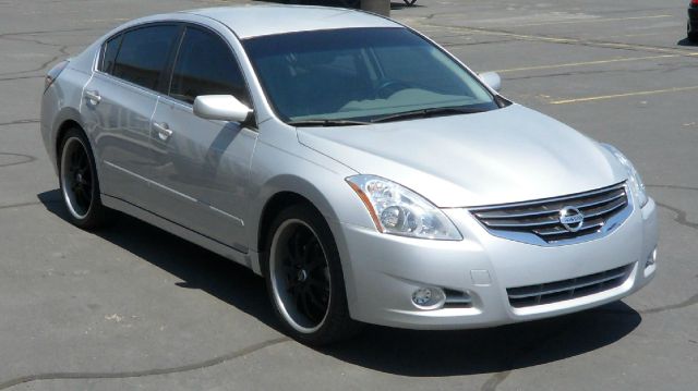 2012 Nissan Altima Pickupslt Quad Cab SWB 4WD 4x4 Truck