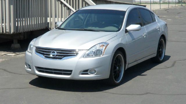 2012 Nissan Altima Pickupslt Quad Cab SWB 4WD 4x4 Truck