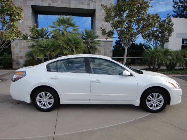 2012 Nissan Altima Pickupslt Quad Cab SWB 4WD 4x4 Truck